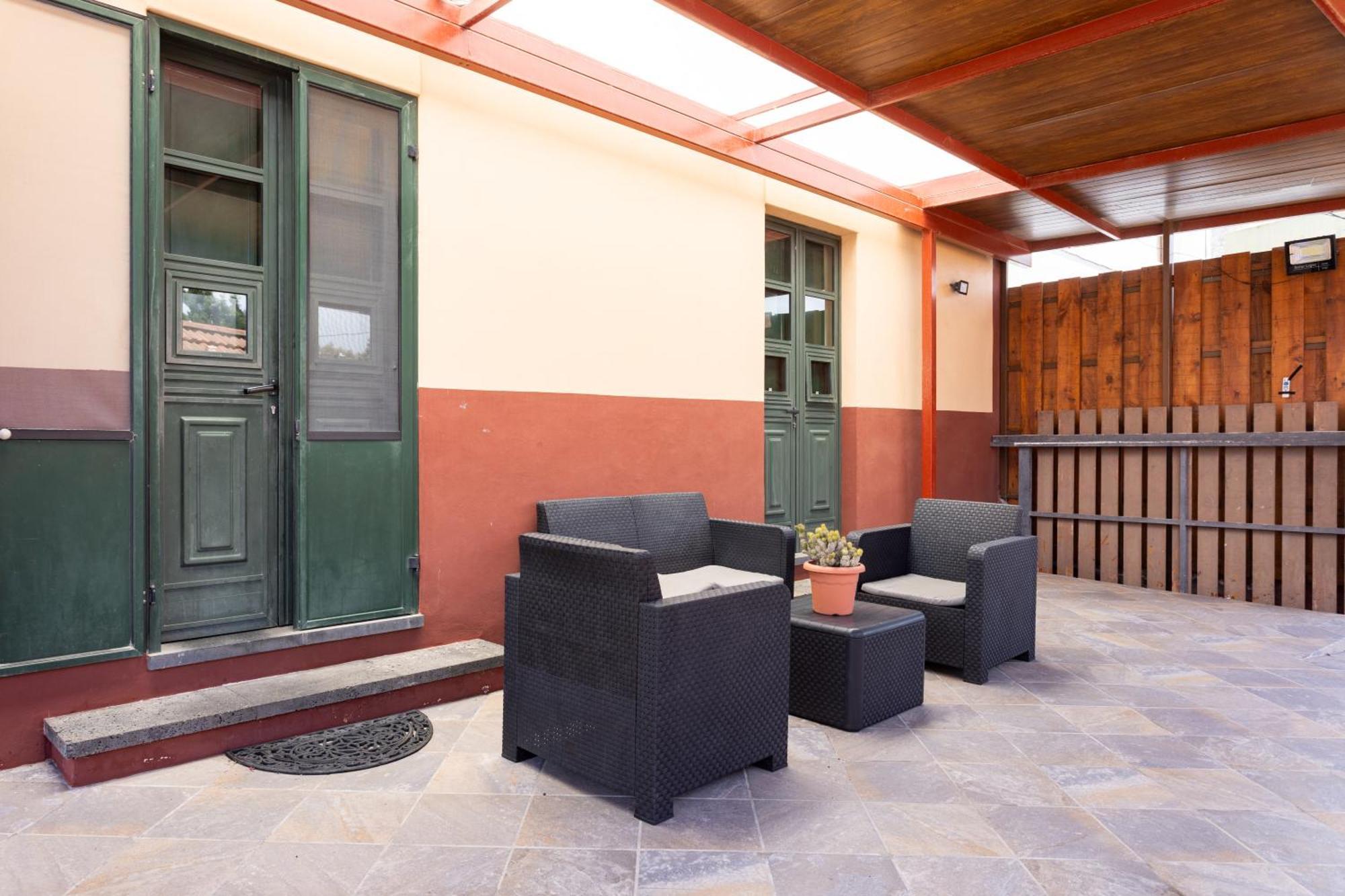 Cozy Rustic House & Terrace, El Pinar *